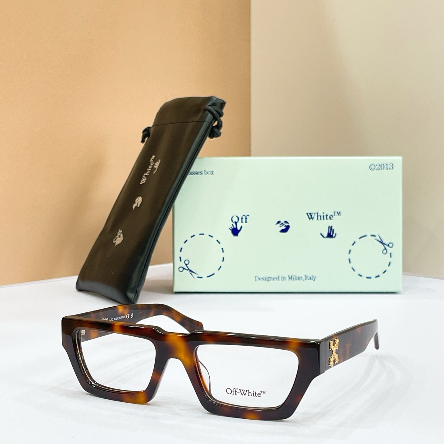 OFF-WHITE Sunglasses OER 1002